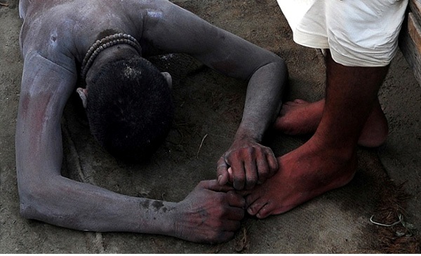 The Indian Couple Who Kidnapped and Sacrificed a Child in Order to Have Their Own Child (2003)