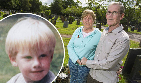 சோதனை கூட எலிகளாக ஆராய்ச்சிக்குப் பயன் படுத்தப்படும் குழந்தைகள்